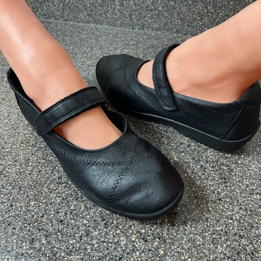 Arcopedico Womens EU 40 US 9 Comfort Casual Black Synthetic Mary Jane Flats Shoe